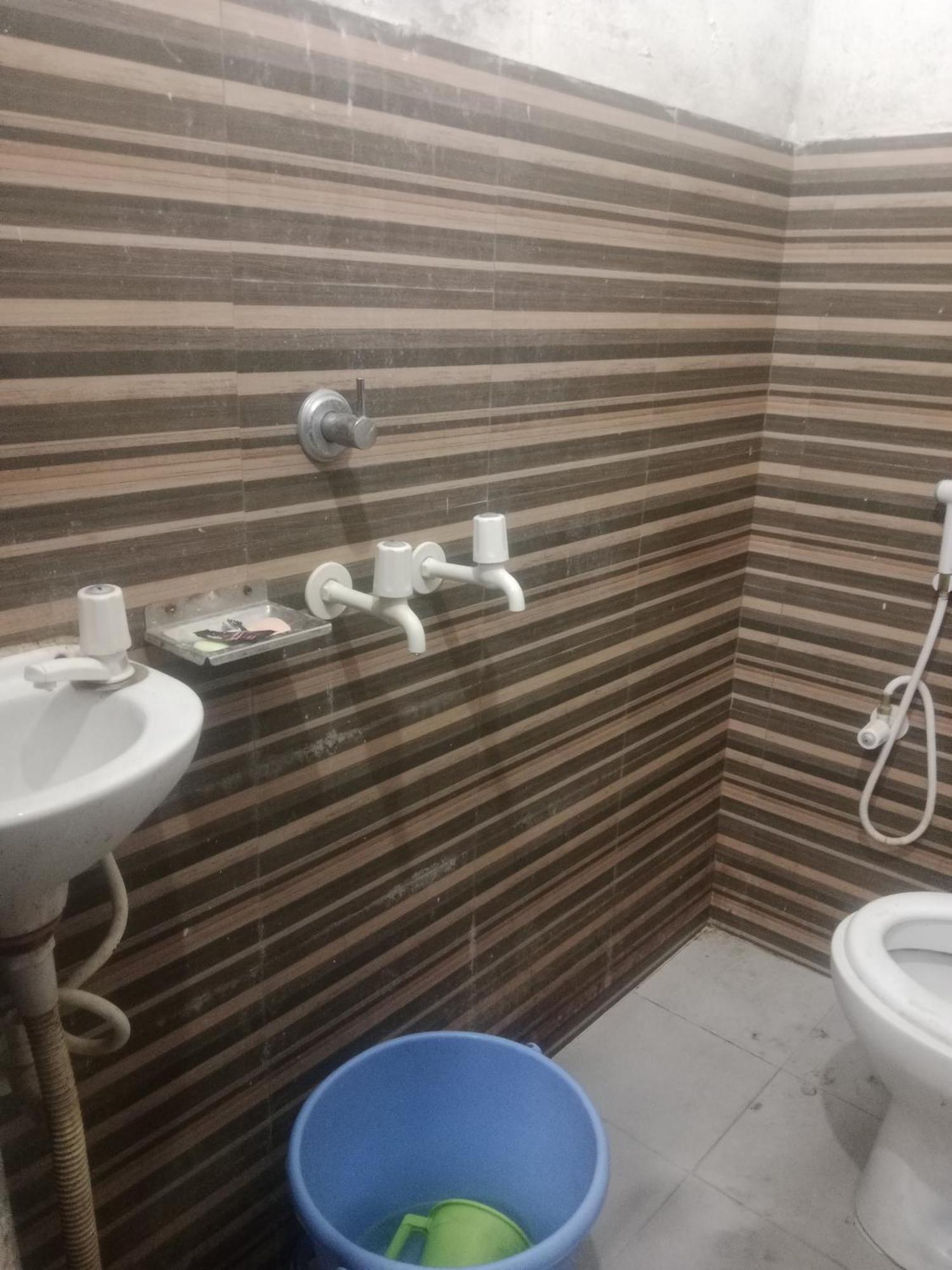 Hotel Raj Rajeswari Dharmshala Ayodhya Zewnętrze zdjęcie