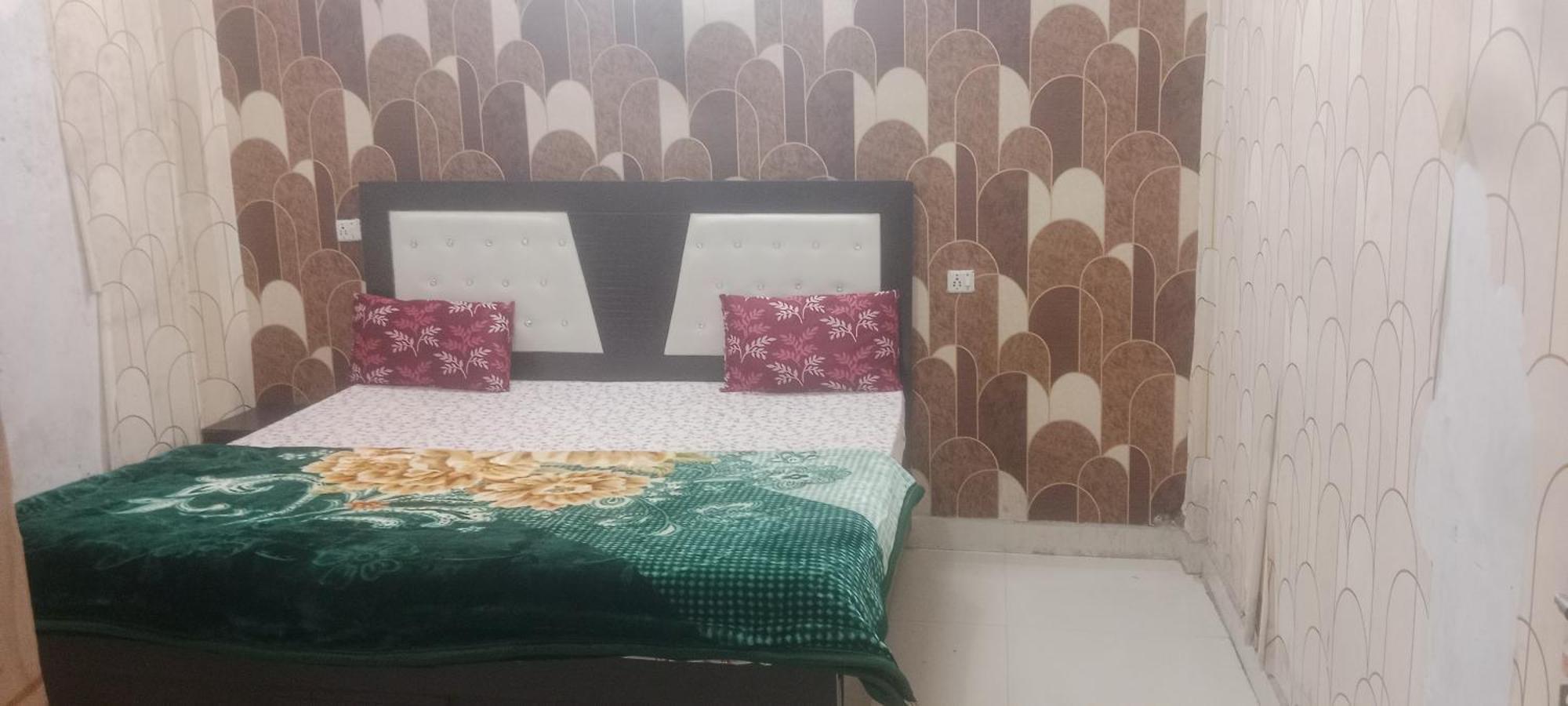 Hotel Raj Rajeswari Dharmshala Ayodhya Zewnętrze zdjęcie